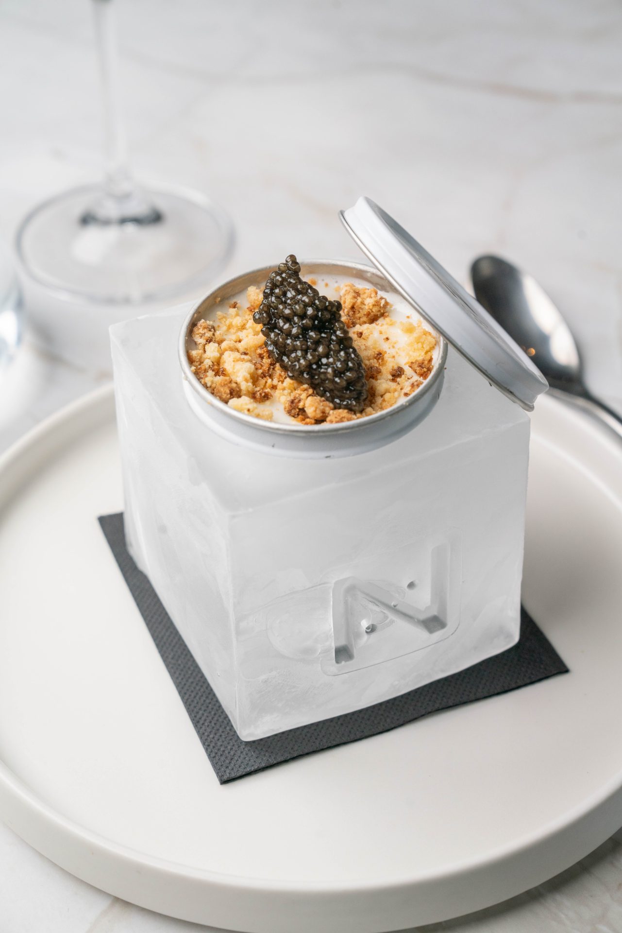 Comment servir le caviar ?