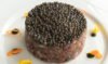 Le tartare de boeuf fumé caviar de Neuvic et huitres de pleine mer