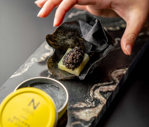 Soupe de Poisson Tuiles au Beurre de Caviar