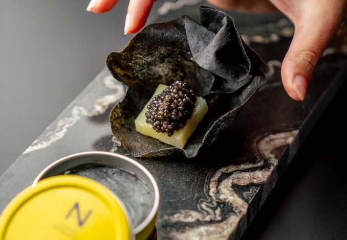 Soupe de Poisson Tuiles au Beurre de Caviar