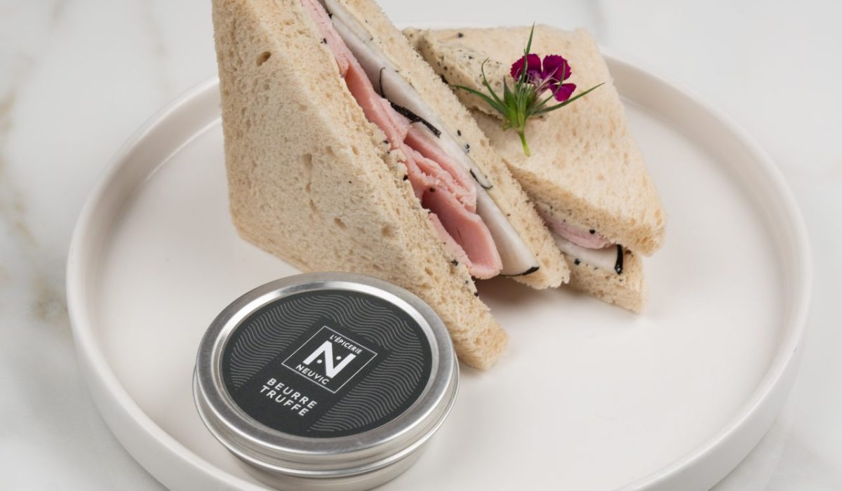 Neuvic Club : beurre de truffe radis noir et jambon