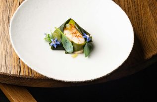 Médaillon d’esturgeon wakamé et dashi